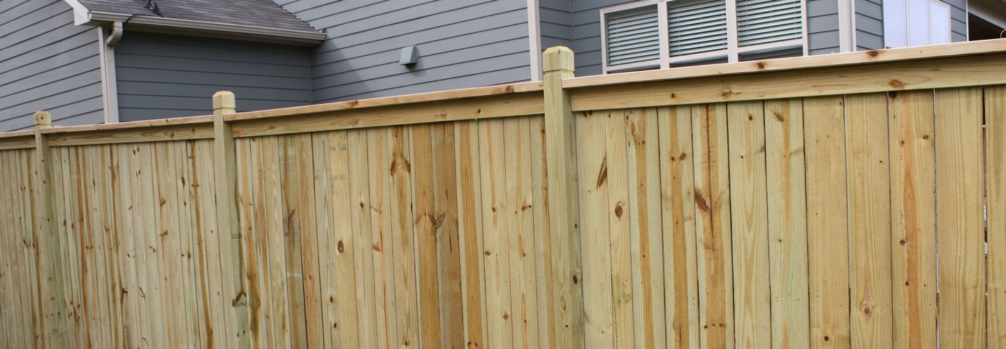 wood-capped-privacy